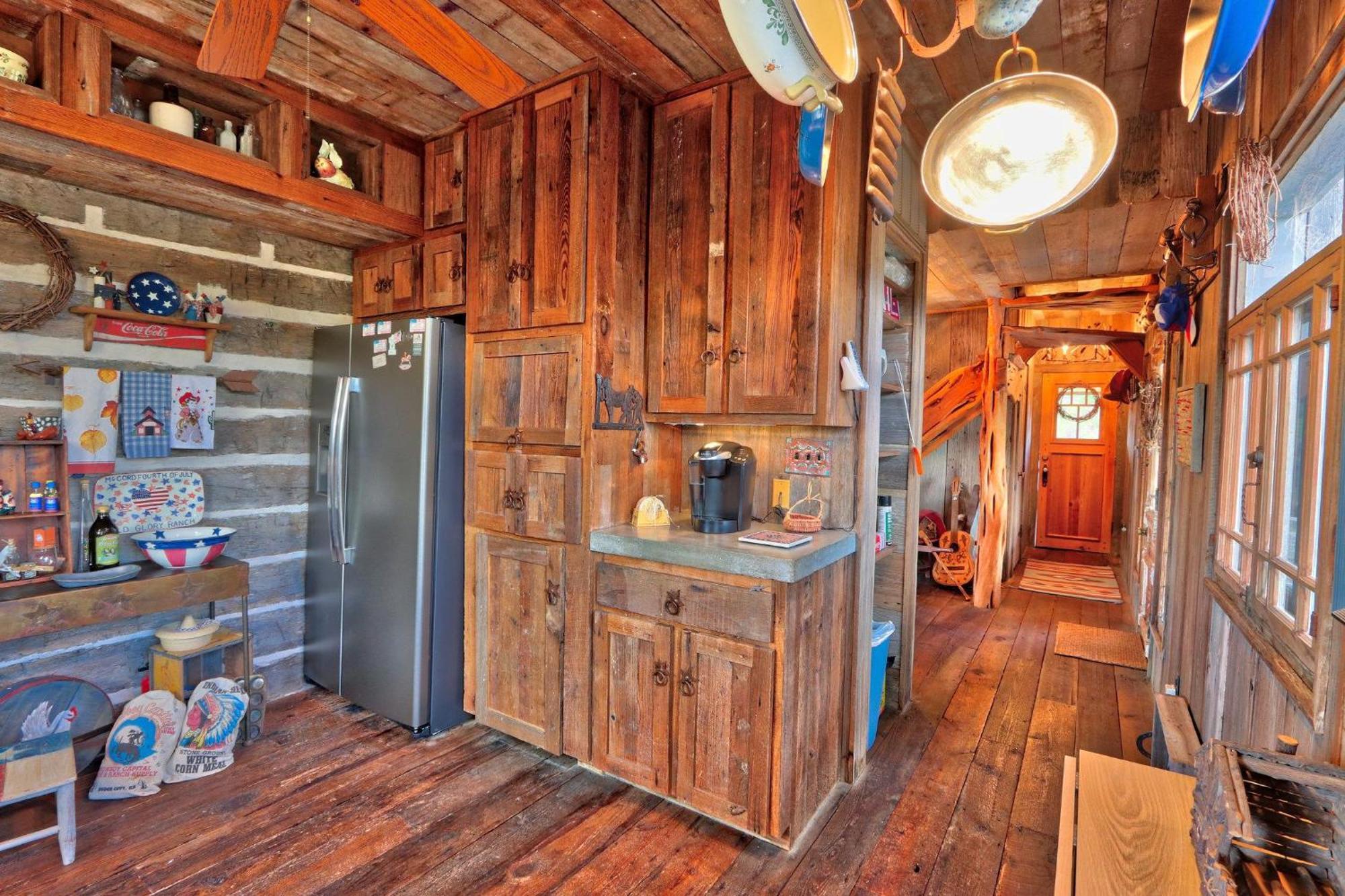 Log Cabin At Old Glory Ranch Wimberley Exterior foto